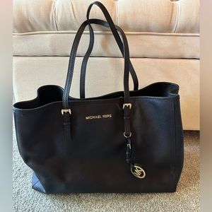 Black Michael Kors bag